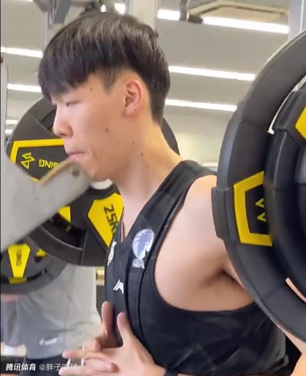 官方：伯明翰主帅鲁尼下课，带队15场仅2胜官方消息，伯明翰主帅鲁尼下课。
